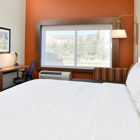 Holiday Inn Express & Suites - Elko By Ihg Exterior foto