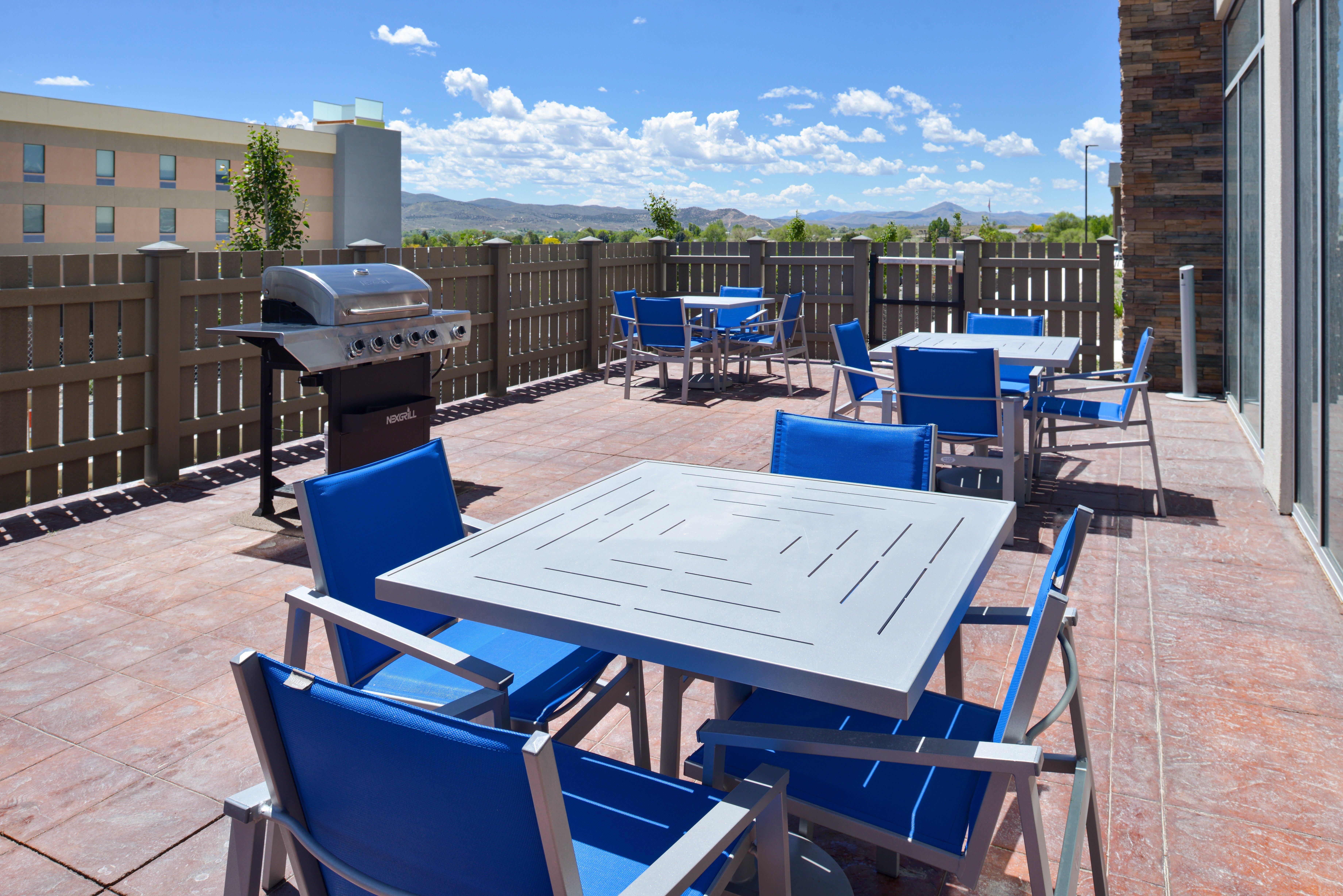 Holiday Inn Express & Suites - Elko By Ihg Exterior foto